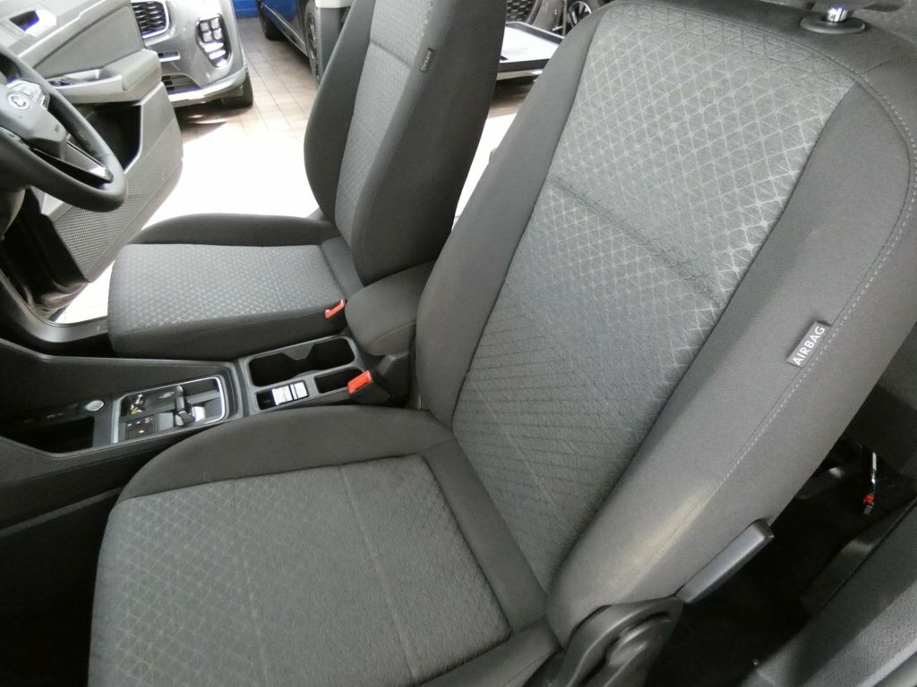 Ford Grand Tourneo Connect 2L Titanium Grey #55