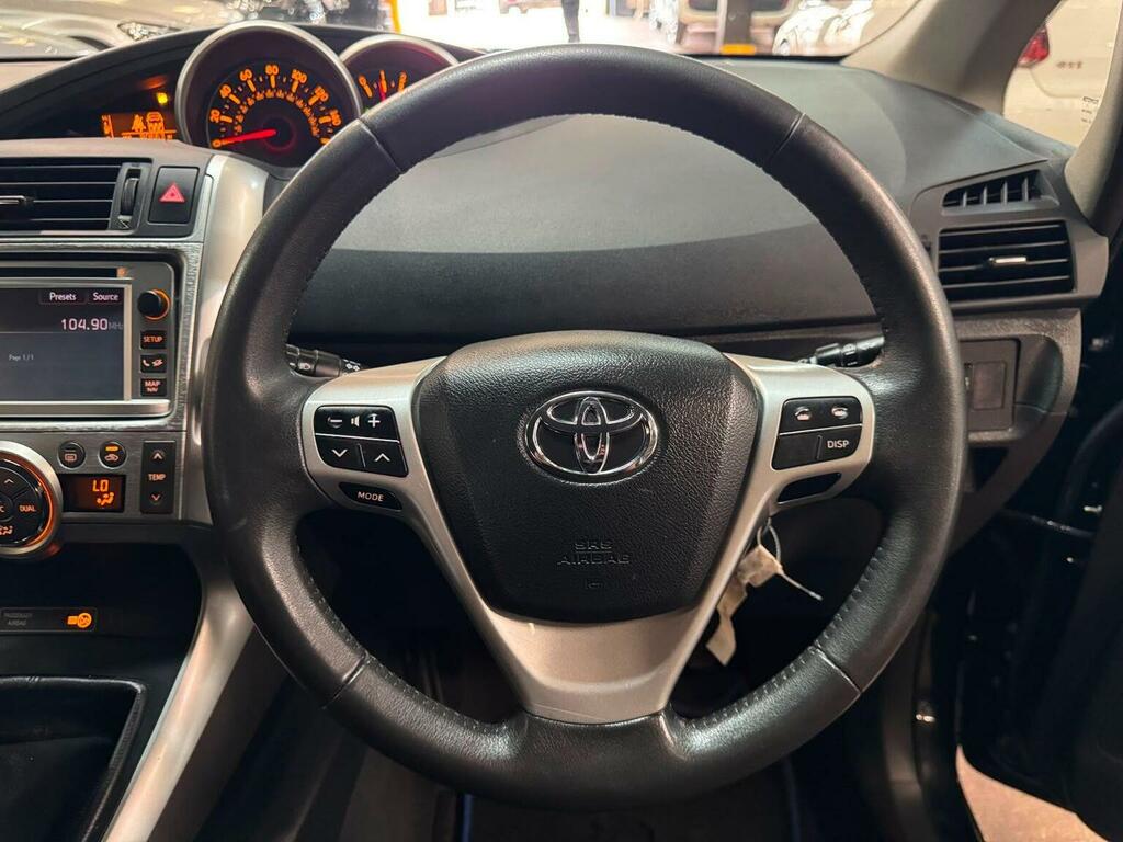 Toyota Verso 2.0 Tr D-4d 125 Bhp Grey #34