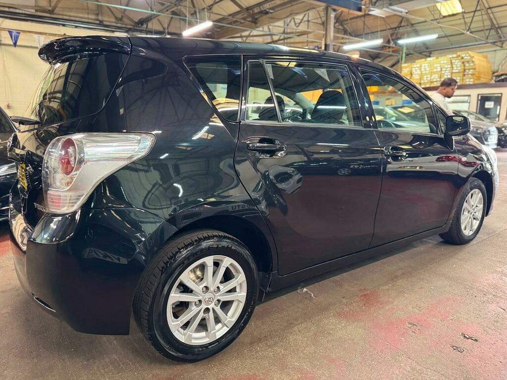 Toyota Verso 2.0 D-4d Tr Euro 5 Black #4