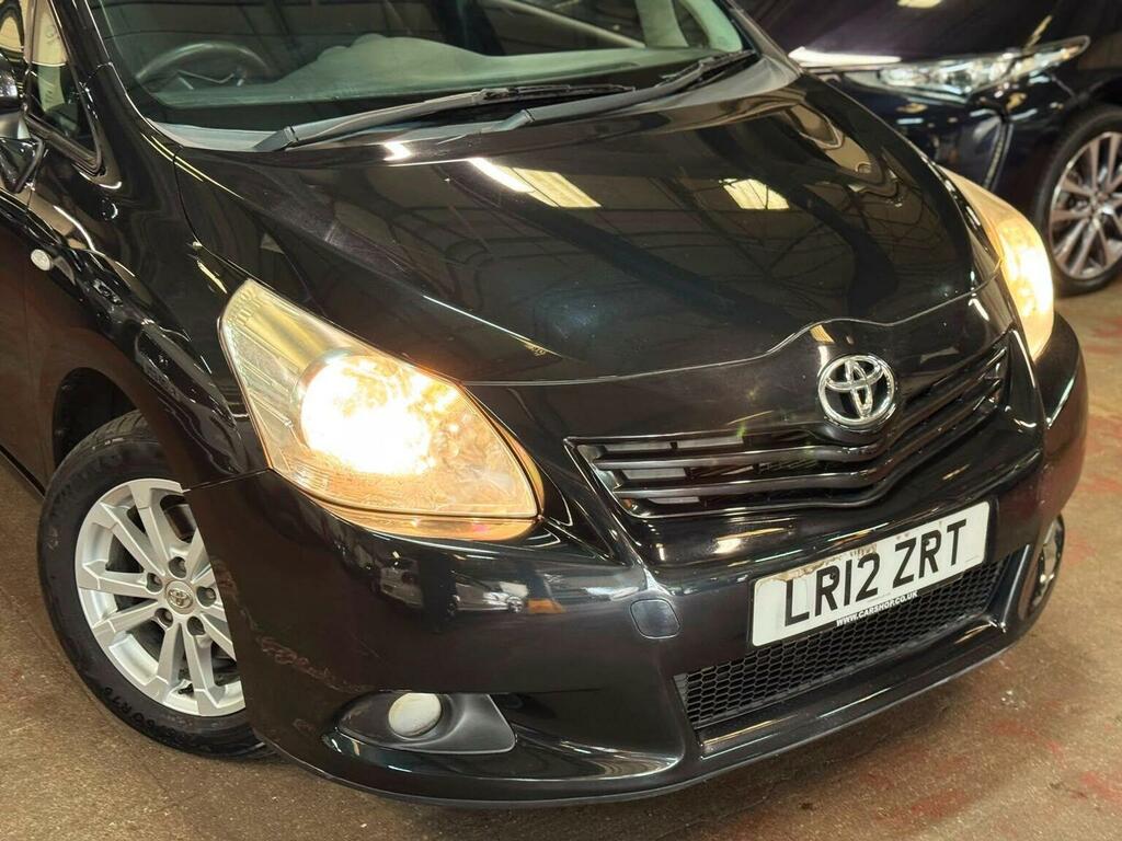 Toyota Verso 2.0 Tr D-4d 125 Bhp Grey #10