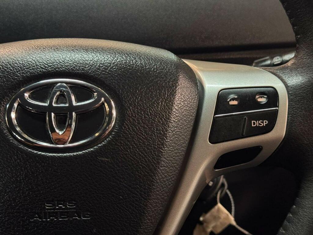 Toyota Verso 2.0 Tr D-4d 125 Bhp Grey #36