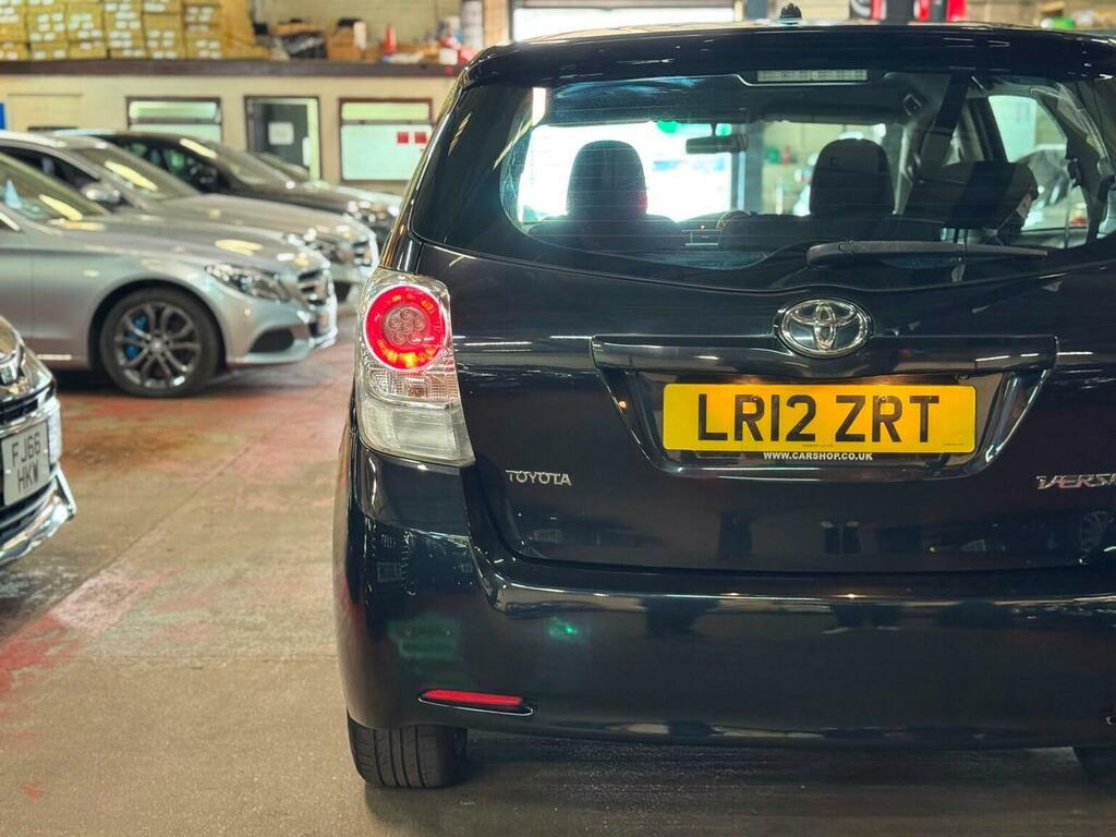 Toyota Verso 2.0 Tr D-4d 125 Bhp Grey #14