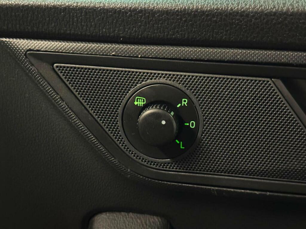 Skoda Fabia Hatchback 1.2 Tsi Se L Euro 6 Ss 201665 Green #46