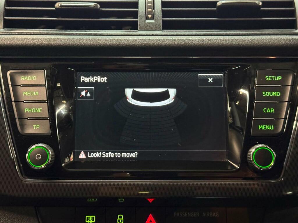 Skoda Fabia Hatchback 1.2 Tsi Se L Euro 6 Ss 201665 Green #36
