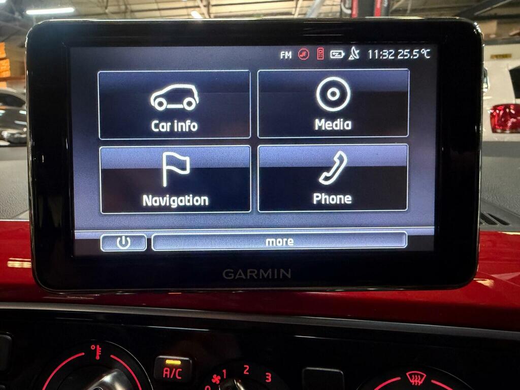 Volkswagen Up Hatchback 1.0 Groove Up Euro 5 201363 Black #21