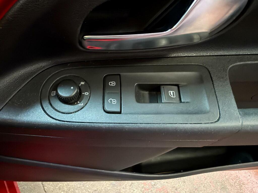 Volkswagen Up Hatchback 1.0 Groove Up Euro 5 201363 Black #16