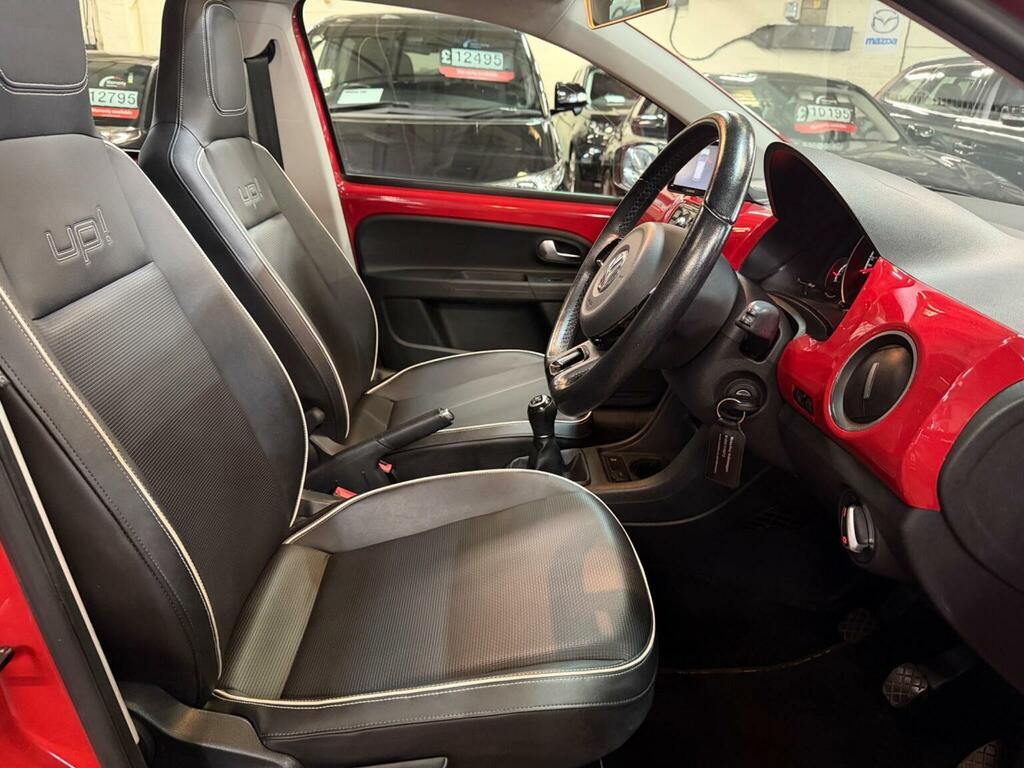 Volkswagen Up Hatchback 1.0 Groove Up Euro 5 201363 Black #29