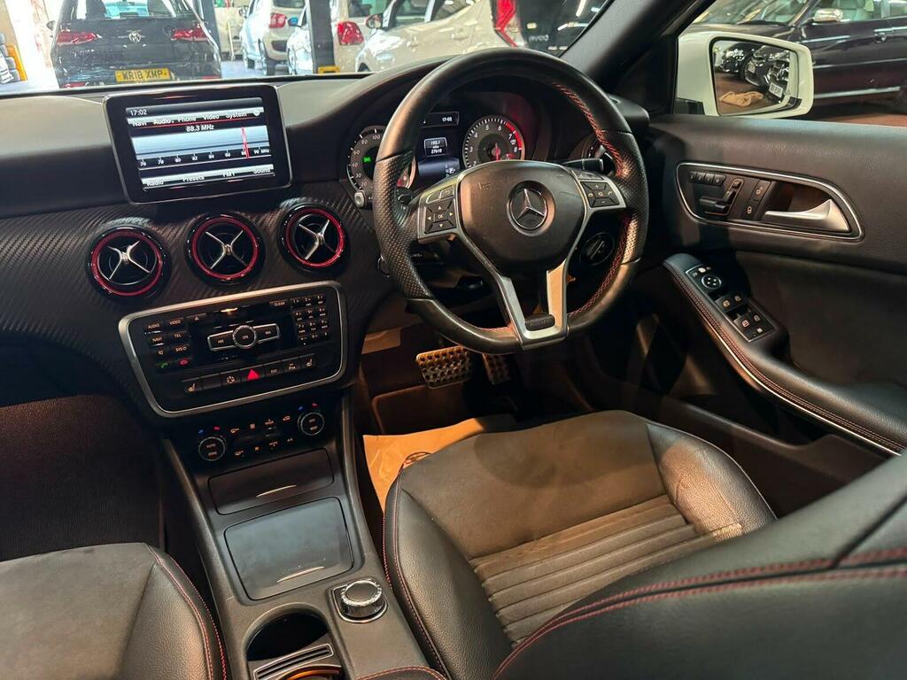 Mercedes-Benz A Class 1.8 A200 Cdi Blueefficiency Amg Sport 136 Bhp White #33