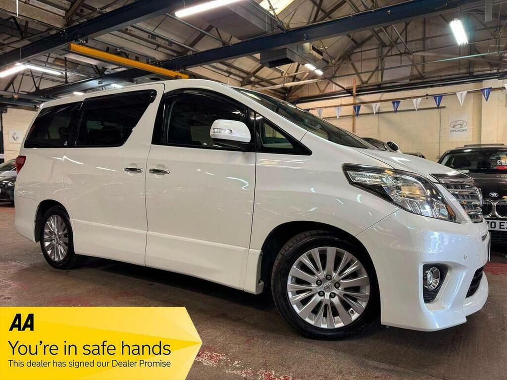 Toyota Alphard 240S 7 Seater Mpv White