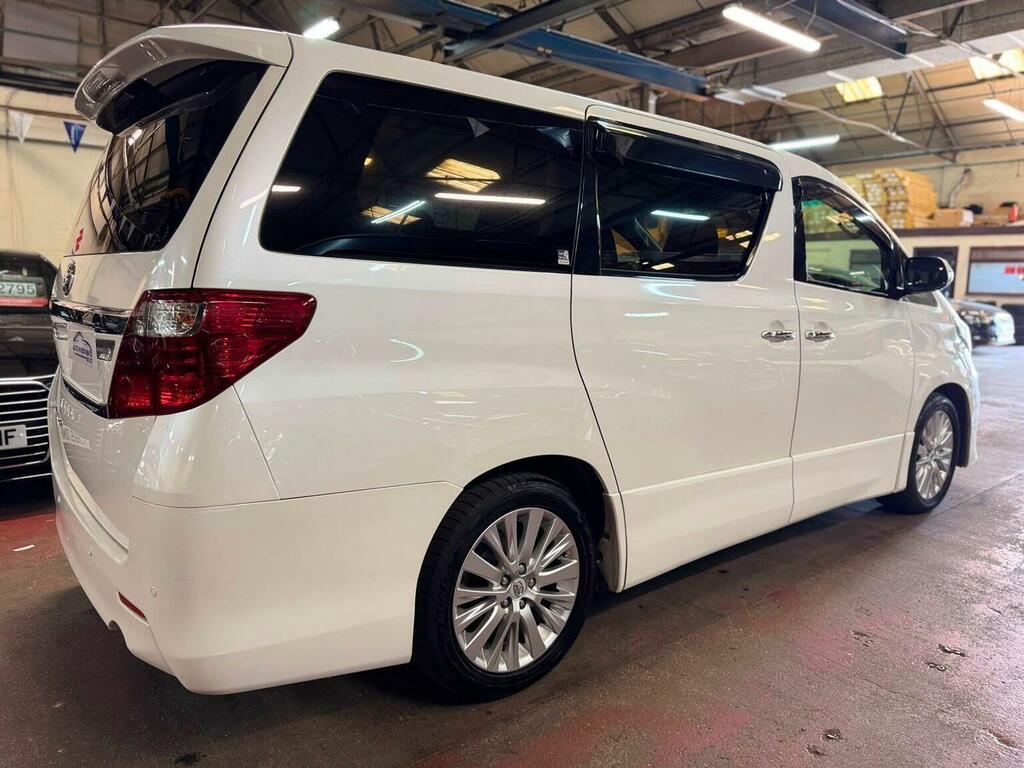 Toyota Alphard 240S 7 Seater Mpv White #4