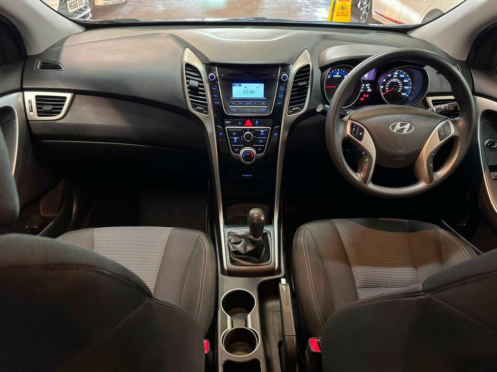 Hyundai I30 Estate 1.6 Crdi Blue Drive Active Tourer Euro 5 S White #28