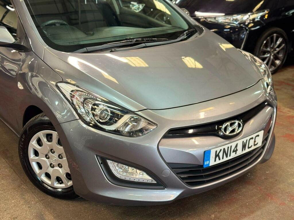 Hyundai I30 Estate 1.6 Crdi Blue Drive Active Tourer Euro 5 S White #7