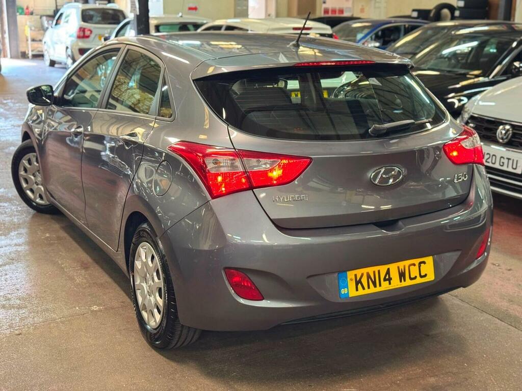 Hyundai I30 Estate 1.6 Crdi Blue Drive Active Tourer Euro 5 S White #13