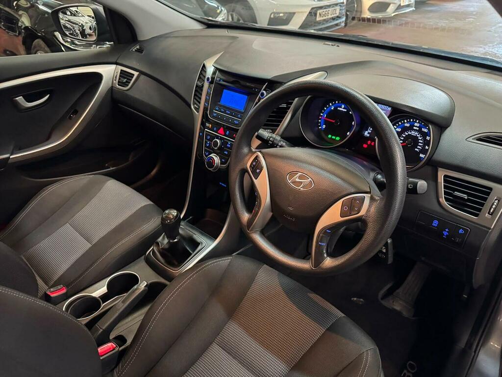 Hyundai I30 Estate 1.6 Crdi Blue Drive Active Tourer Euro 5 S White #18