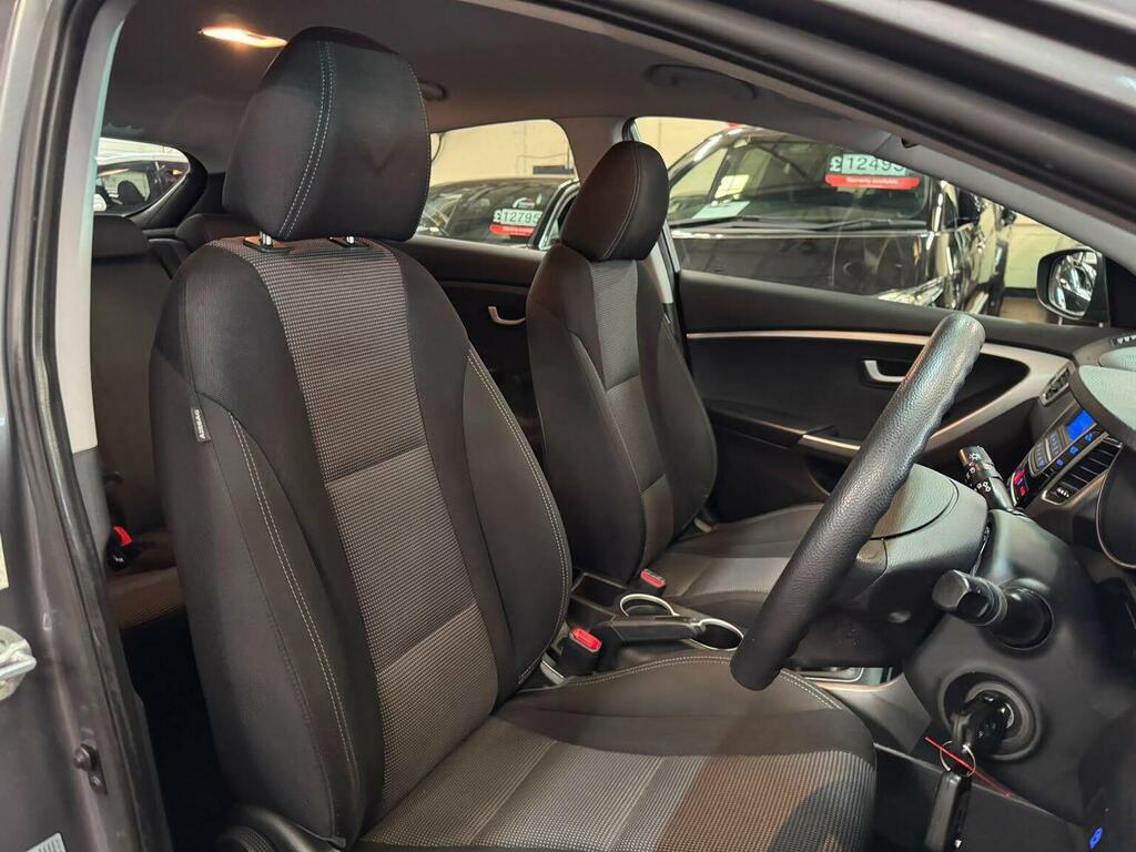 Hyundai I30 Estate 1.6 Crdi Blue Drive Active Tourer Euro 5 S White #17