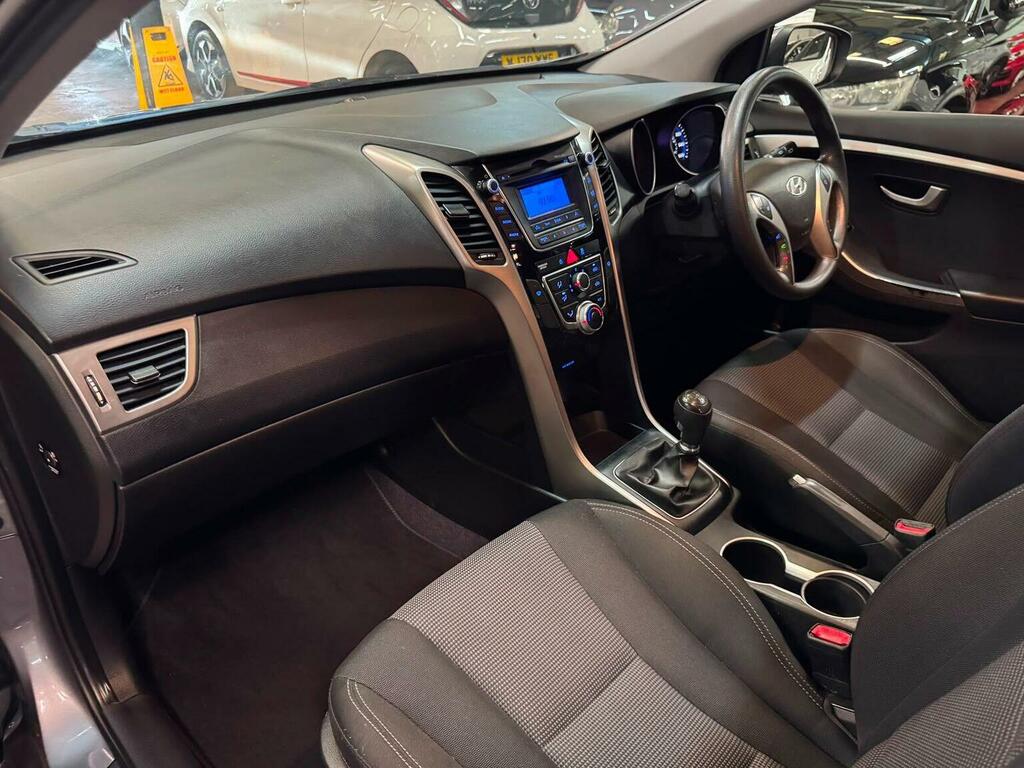 Hyundai I30 Estate 1.6 Crdi Blue Drive Active Tourer Euro 5 S White #21
