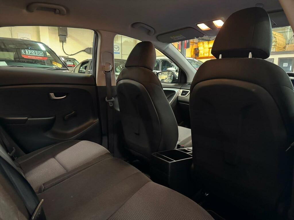 Hyundai I30 Estate 1.6 Crdi Blue Drive Active Tourer Euro 5 S White #23