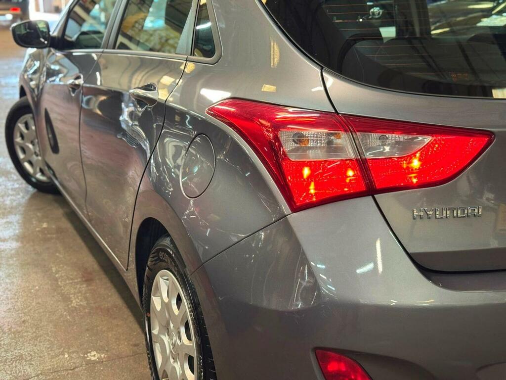 Hyundai I30 Estate 1.6 Crdi Blue Drive Active Tourer Euro 5 S White #14