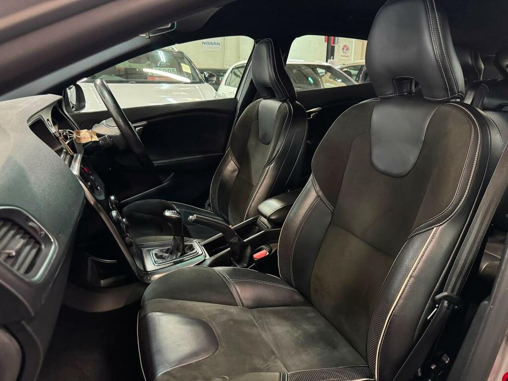 Volvo V40 Volvo V40 1.5 T3 Gpf R-design Pro Euro 6 Kx Grey #23