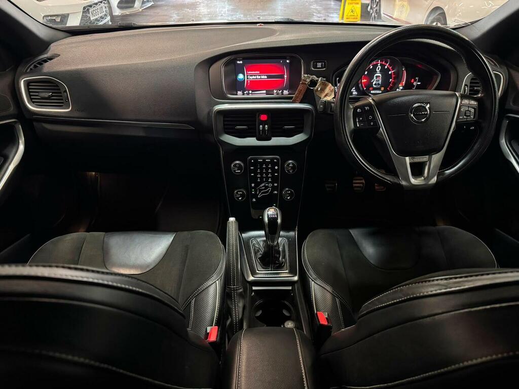 Volvo V40 Volvo V40 1.5 T3 Gpf R-design Pro Euro 6 Kx Grey #33