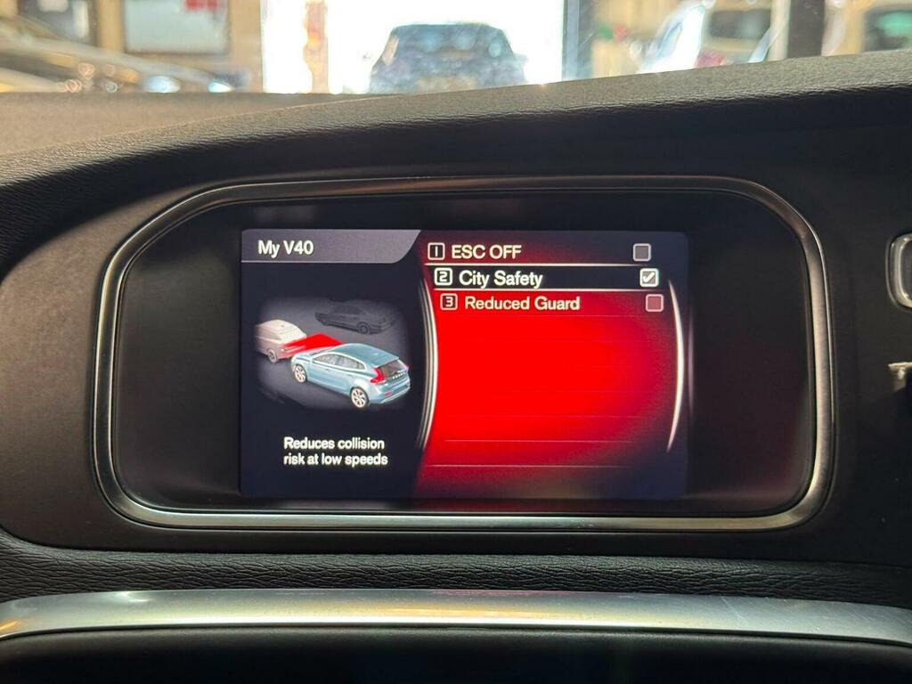 Volvo V40 Volvo V40 1.5 T3 Gpf R-design Pro Euro 6 Kx Grey #44
