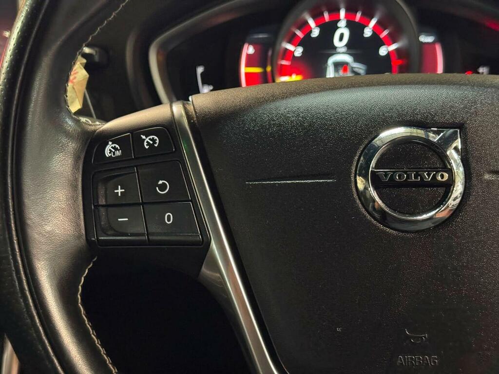 Volvo V40 Volvo V40 1.5 T3 Gpf R-design Pro Euro 6 Kx Grey #36