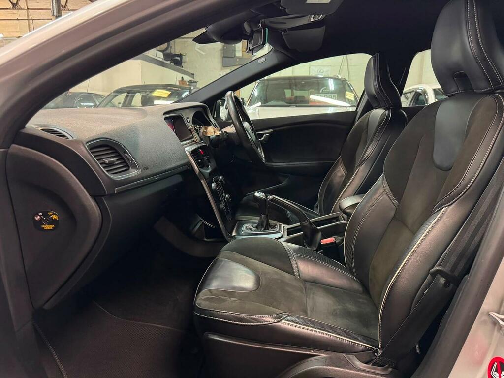 Volvo V40 Volvo V40 1.5 T3 Gpf R-design Pro Euro 6 Kx Grey #22