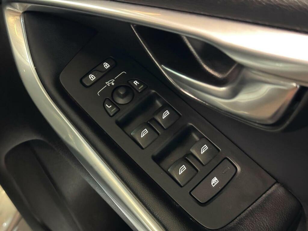Volvo V40 Volvo V40 1.5 T3 Gpf R-design Pro Euro 6 Kx Grey #39