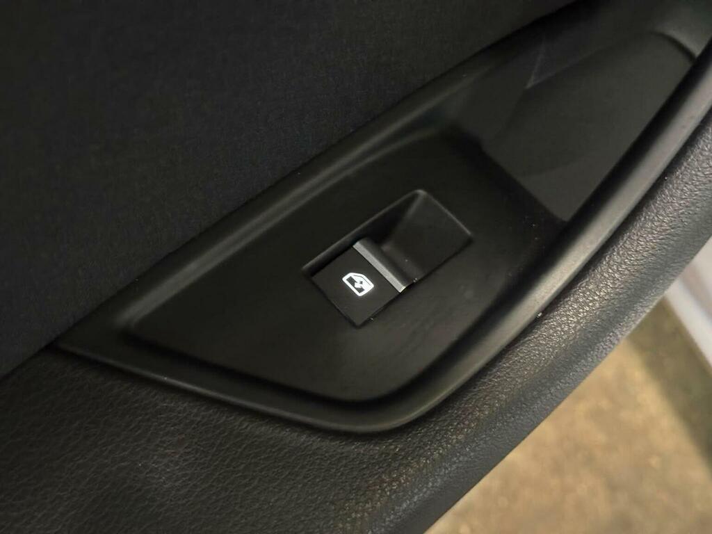 Audi A4 2.0 Tdi Ultra Sport Saloon S Tronic Euro 6 White #42