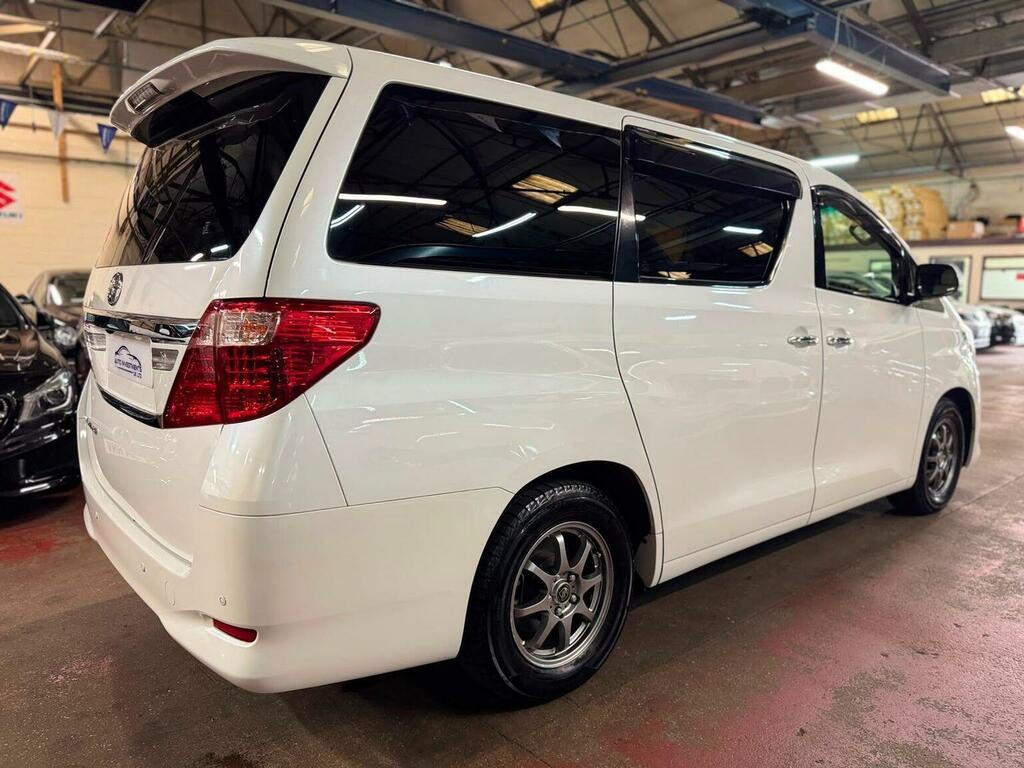 Toyota Alphard 240X 8 Seater Mpv White #6