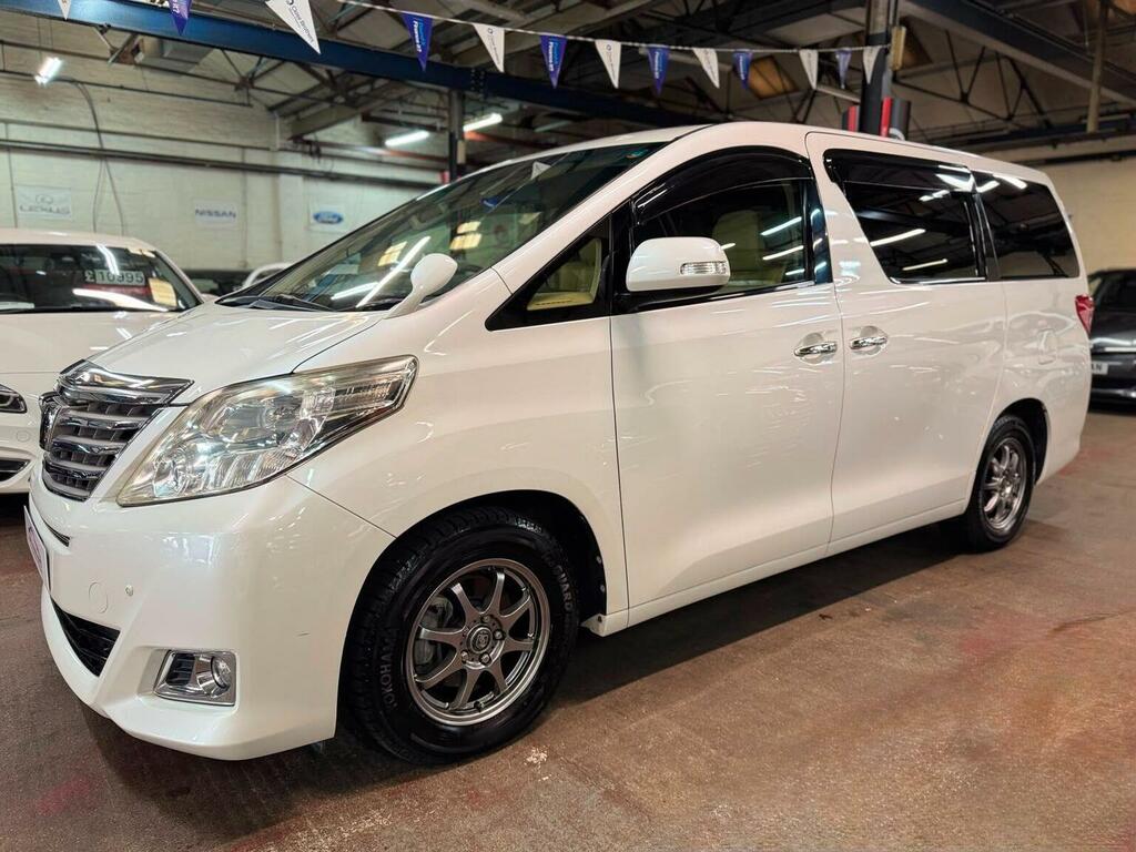 Toyota Alphard 240X 8 Seater Mpv White #3