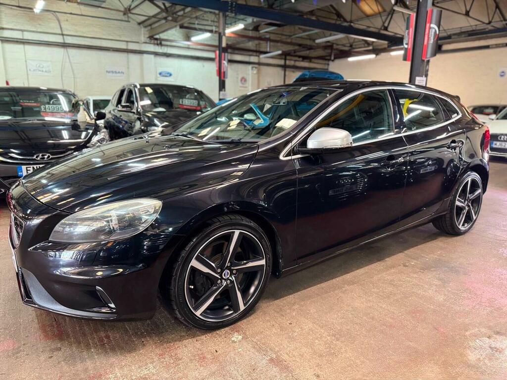 Volvo V40 2.0 T5 R-design Lux Nav Hatchback KP63MWA Black #2