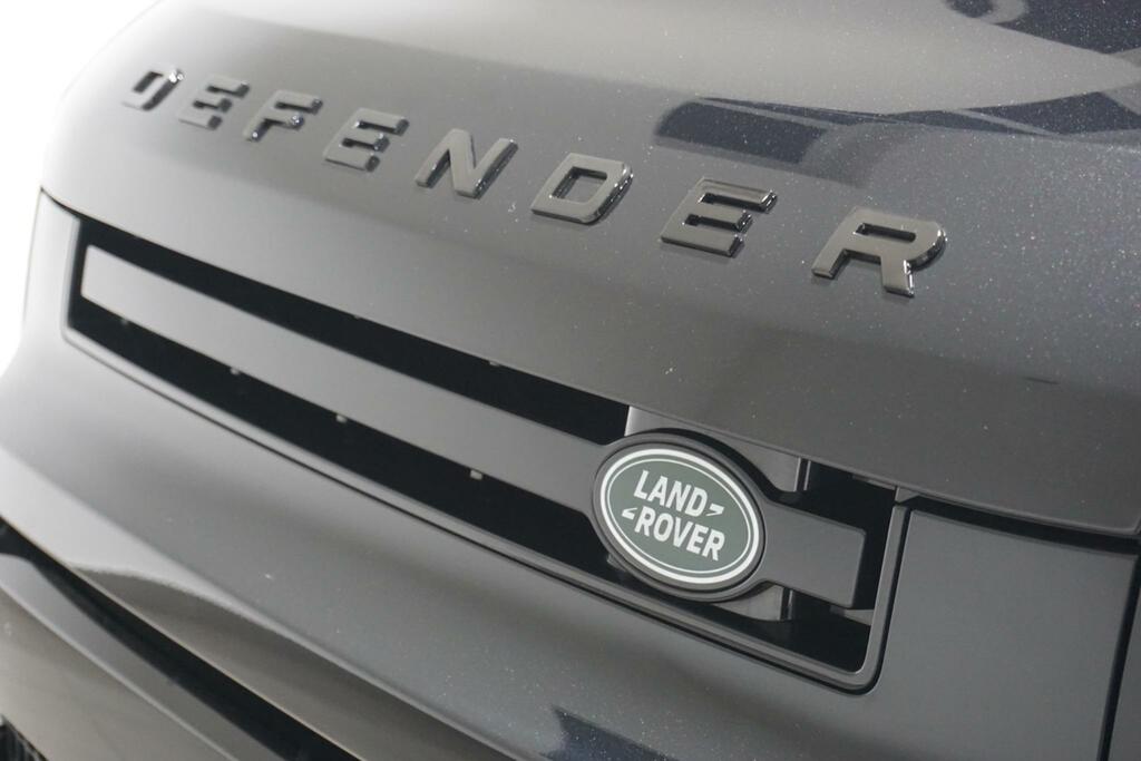 Land Rover Defender 110 D250 110 Se #68