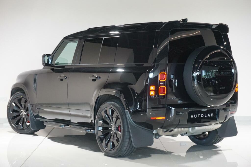 Land Rover Defender 110 3.0 D300 X-dynamic Hse 110 7 Seat Silver #28