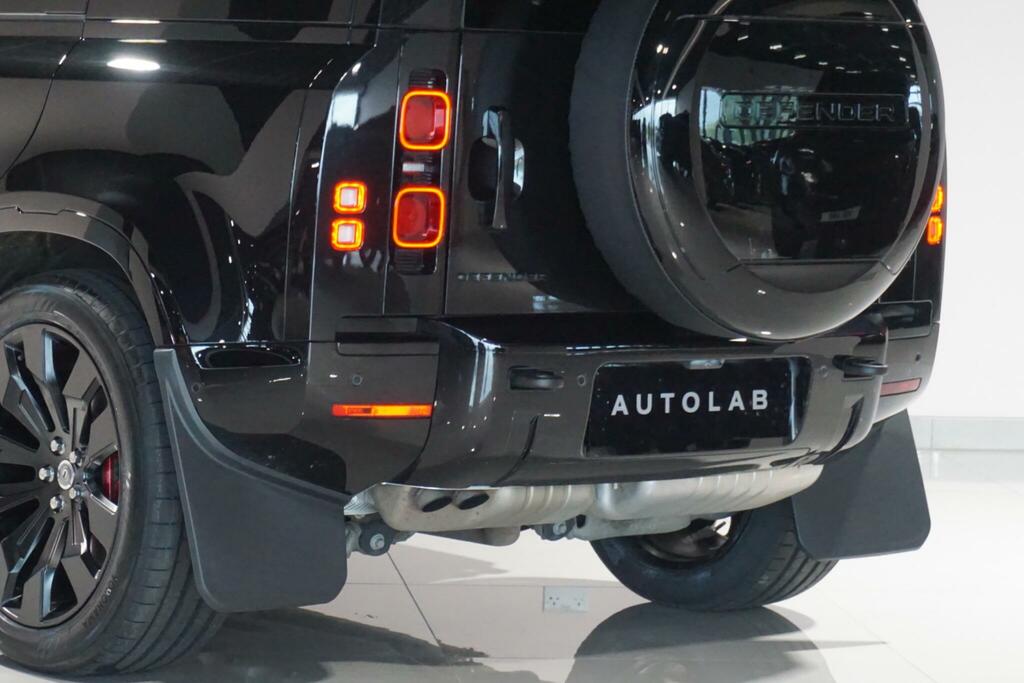 Land Rover Defender 110 3.0 D300 X-dynamic Hse 110 7 Seat Silver #34