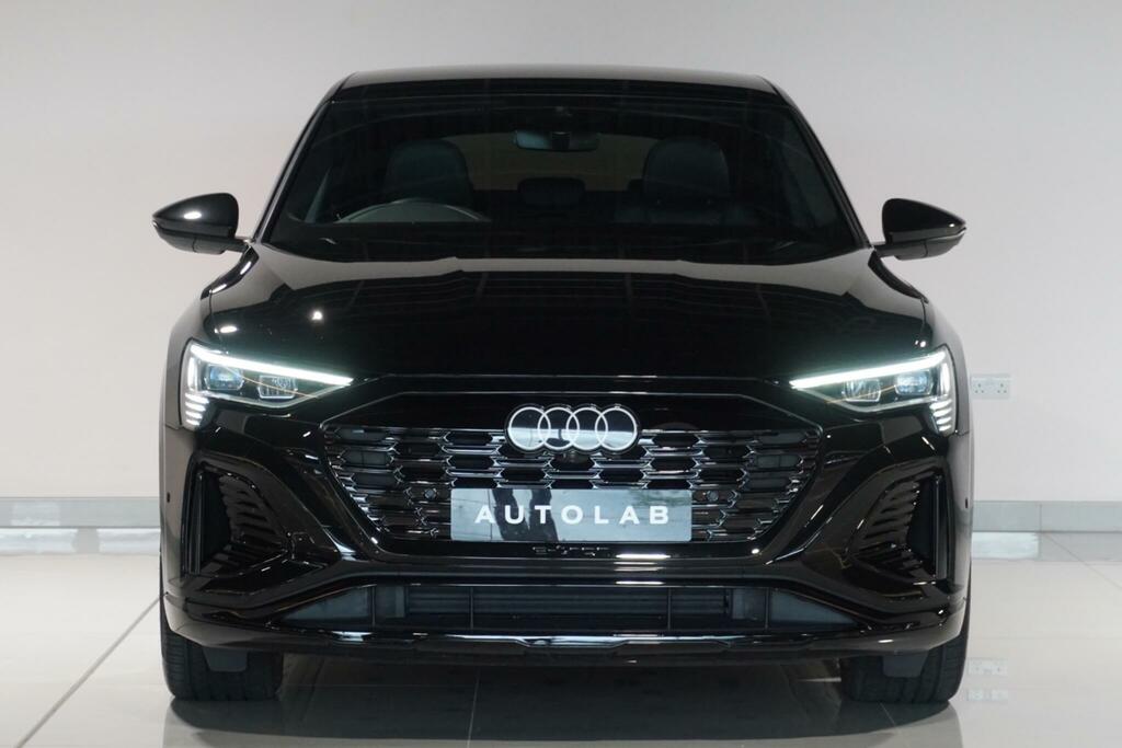 Audi Q8 e tron 50 S Line Black #4