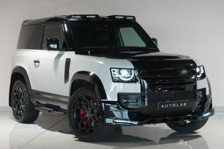 Land Rover Defender 90 3.0 D300 Mhev Grey