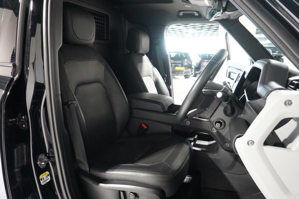 Land Rover Defender 110 3.0 D300 Mhev Black #6
