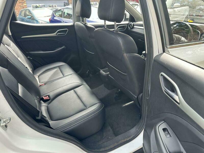 MG ZS 1.0 T Gdi Exclusive Suv Red #15