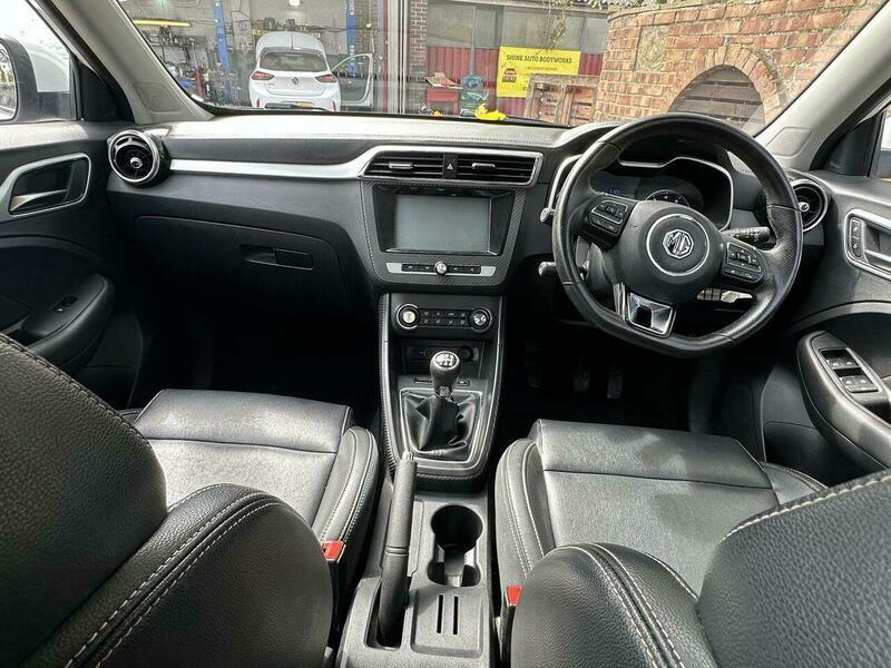 MG ZS 1.0 T Gdi Exclusive Suv Red #8