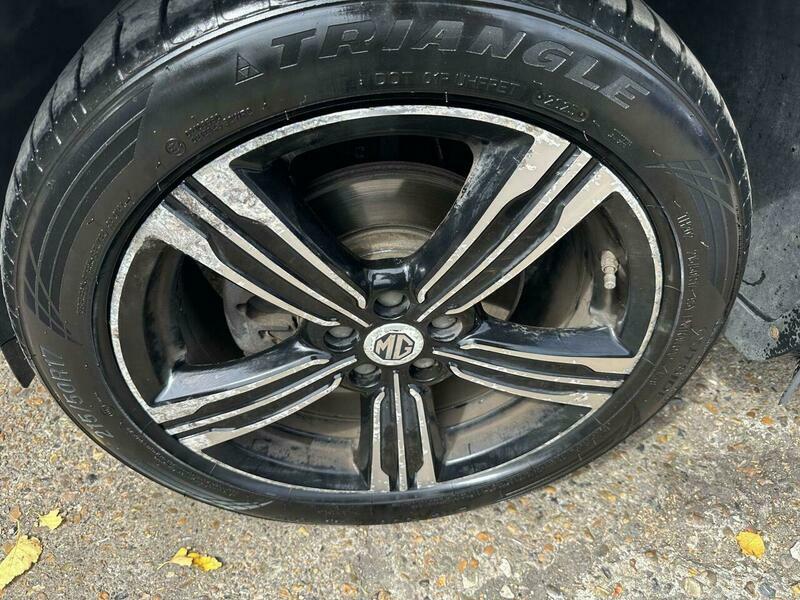 MG ZS 1.0 T Gdi Exclusive Suv Red #26