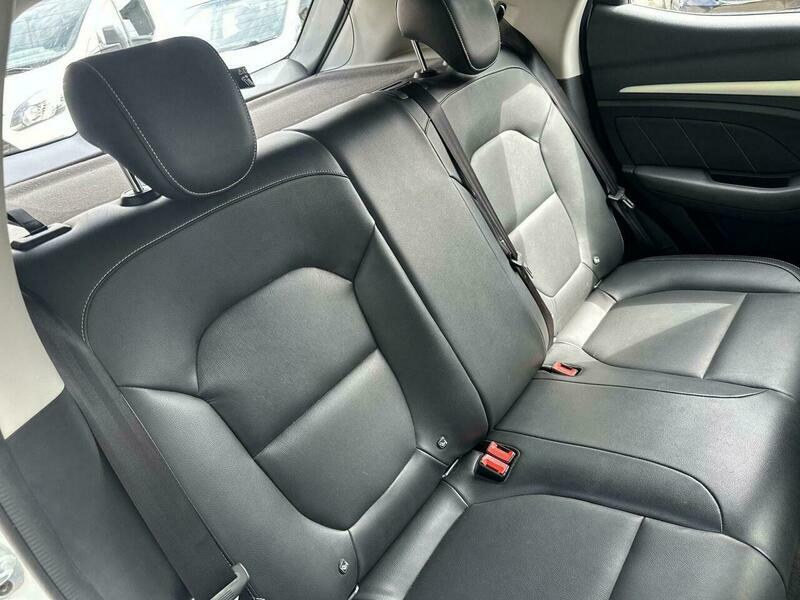MG ZS 1.0 T Gdi Exclusive Suv Red #16