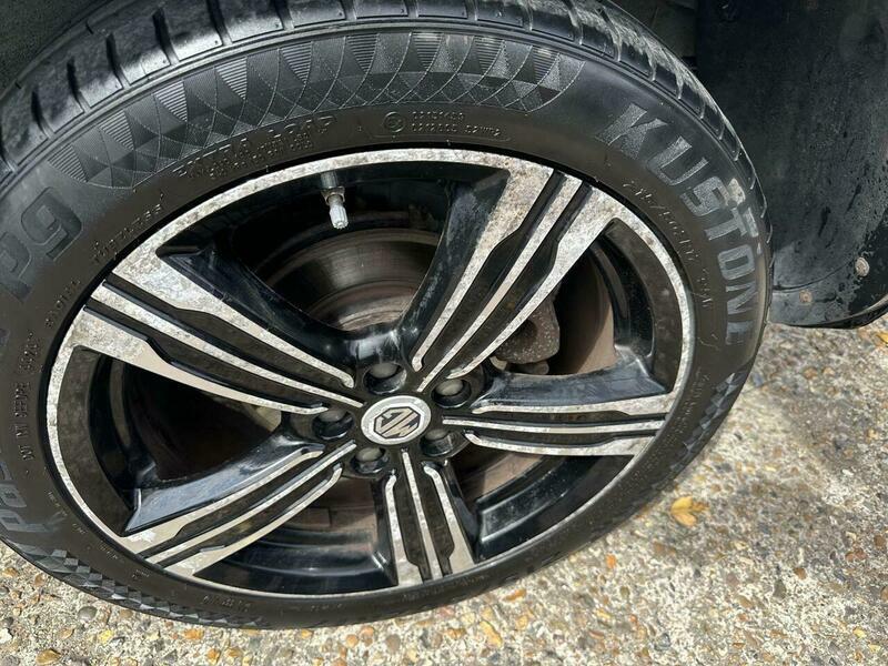 MG ZS 1.0 T Gdi Exclusive Suv Red #27