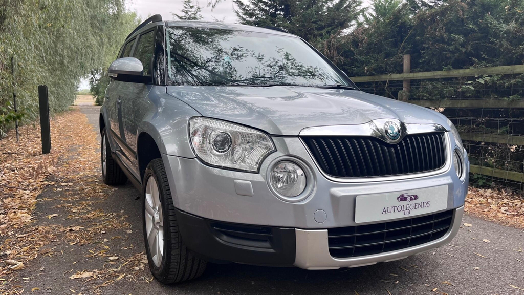 Skoda Yeti Skoda Yeti 1.2 Tsi Elegance Suv Dsg Eur Red #17