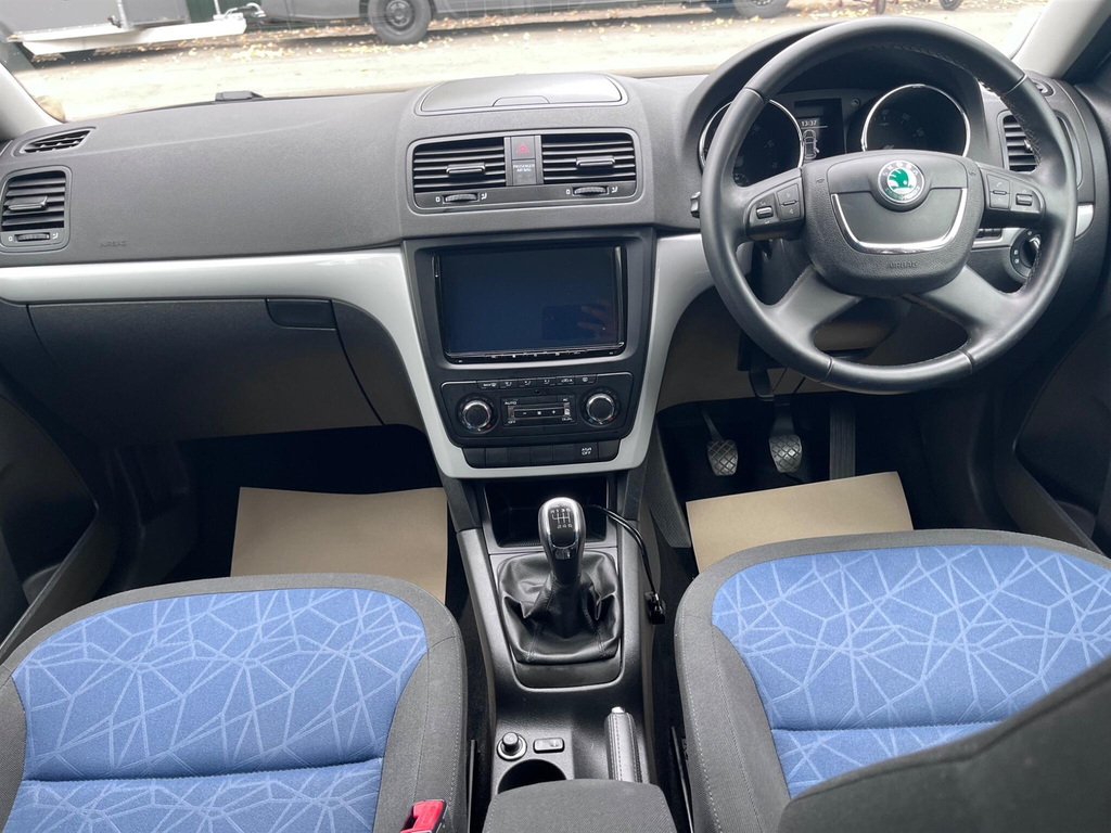 Skoda Yeti Skoda Yeti 1.2 Tsi Elegance Suv Dsg Eur Red #43