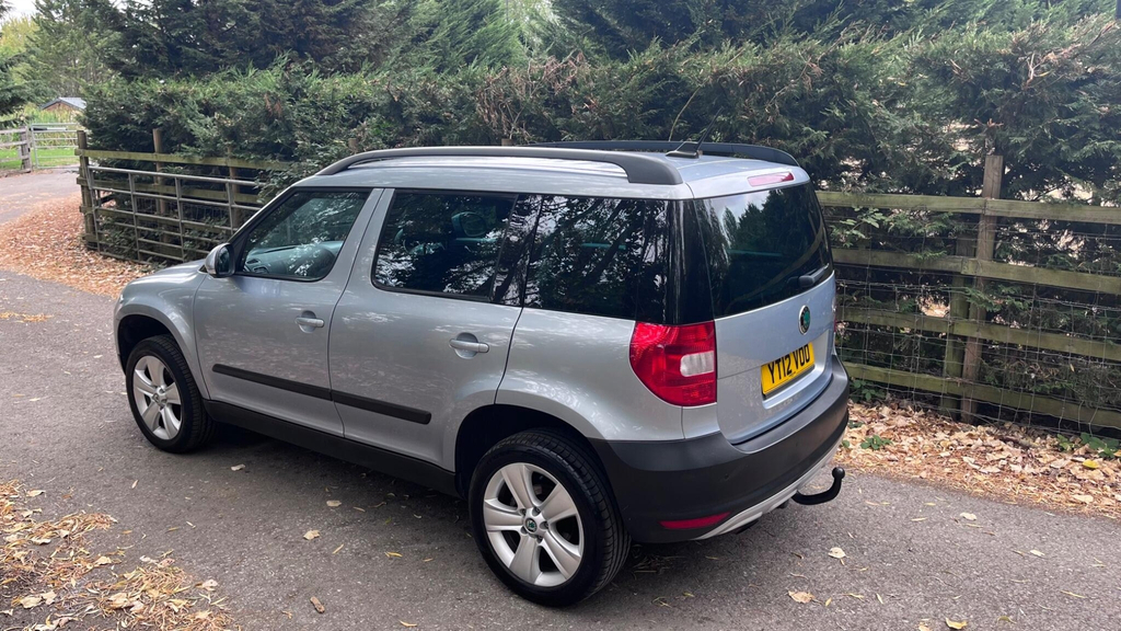 Skoda Yeti Skoda Yeti 1.2 Tsi Elegance Suv Dsg Eur Red #31