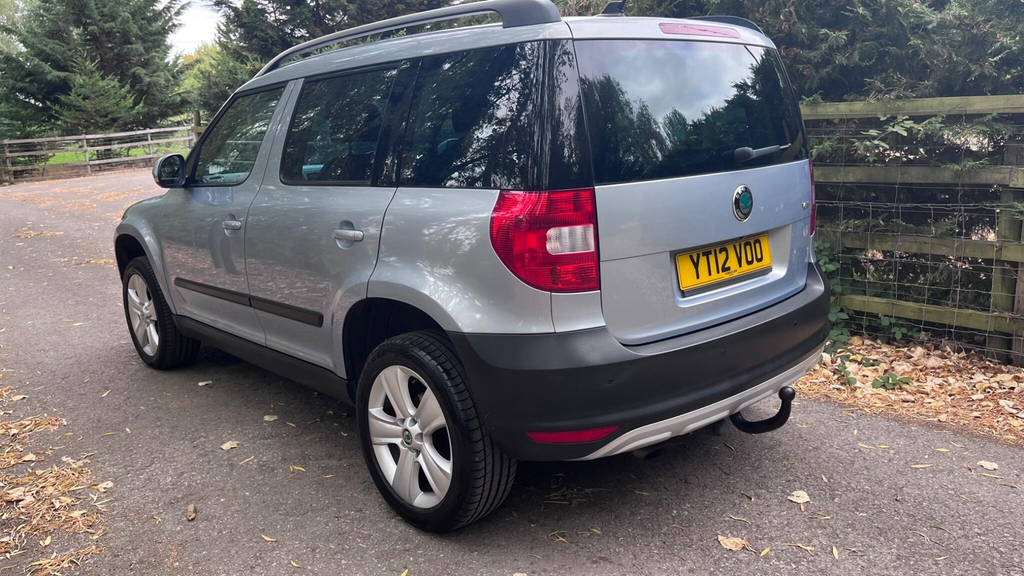 Skoda Yeti Skoda Yeti 1.2 Tsi Elegance Suv Dsg Eur Red #32