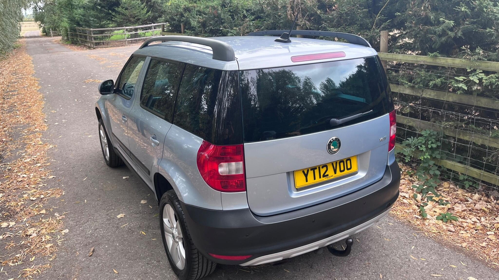 Skoda Yeti Skoda Yeti 1.2 Tsi Elegance Suv Dsg Eur Red #19