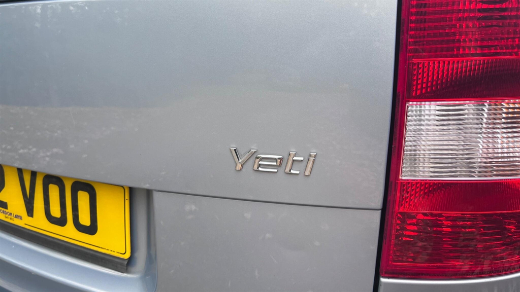 Skoda Yeti Skoda Yeti 1.2 Tsi Elegance Suv Dsg Eur Red #22