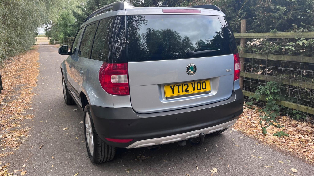 Skoda Yeti Skoda Yeti 1.2 Tsi Elegance Suv Dsg Eur Red #28